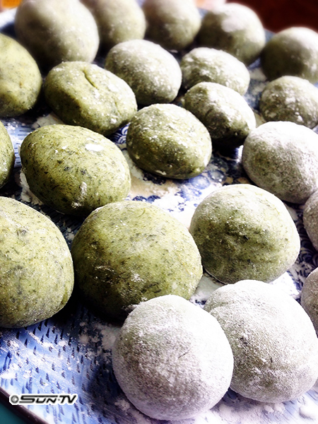 初めてのヨモギ餅作り